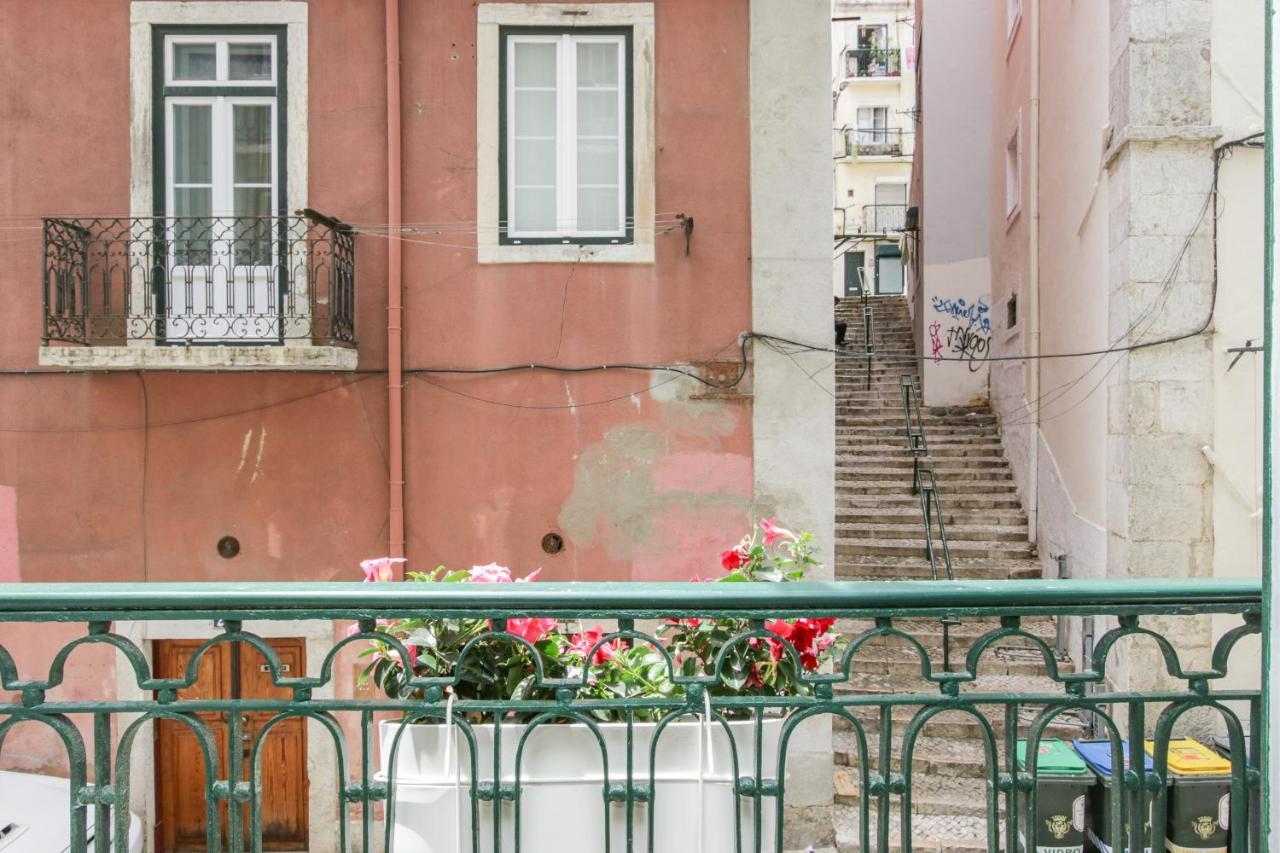 Golden Cage Chiado - Charm Historic And Cozy Apartamento Lisboa Exterior foto