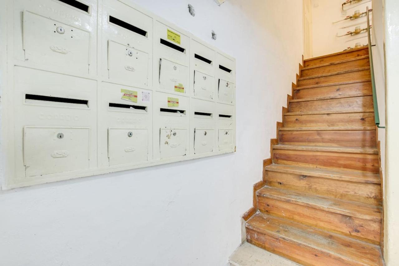Golden Cage Chiado - Charm Historic And Cozy Apartamento Lisboa Exterior foto