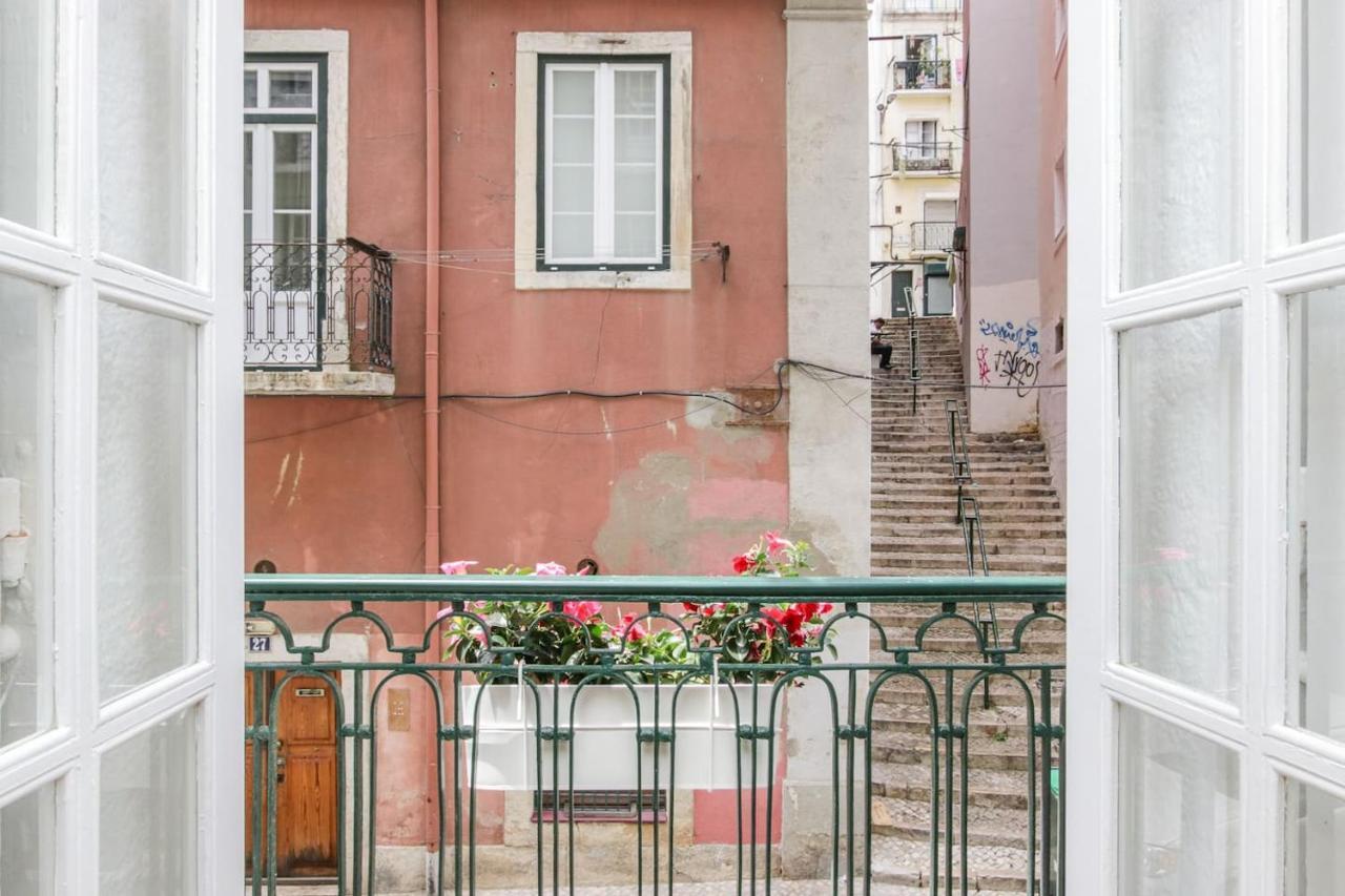Golden Cage Chiado - Charm Historic And Cozy Apartamento Lisboa Exterior foto